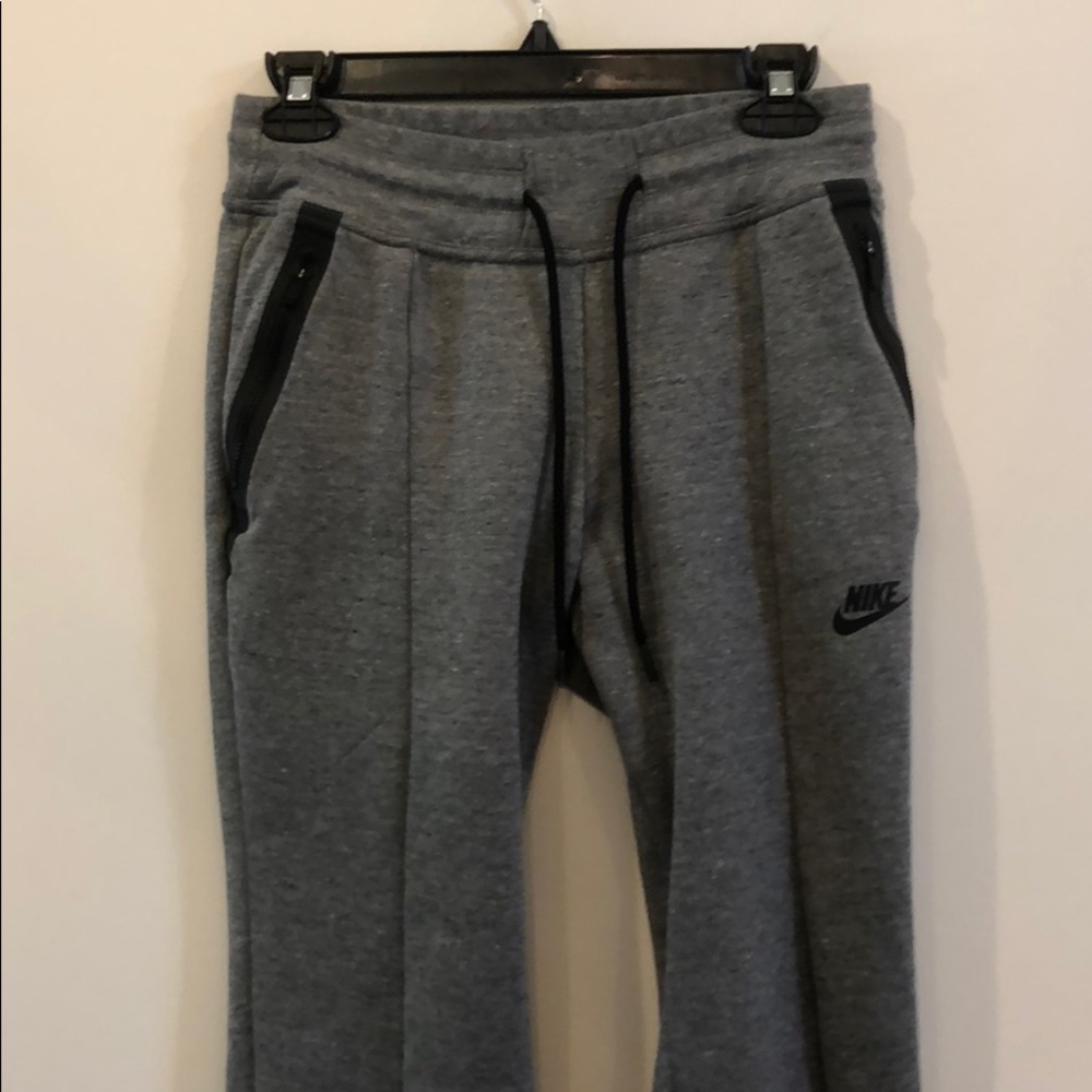 Nike sweatpants / joggers grey size small
